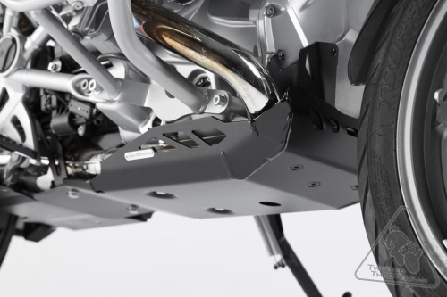 SW-MOTECH - SW-MOTECH Aluminum Engine Guard Skid Plate for BMW R1200GS LC & R1200GS LC Adventure - Black - MSS.07.781.10001/B