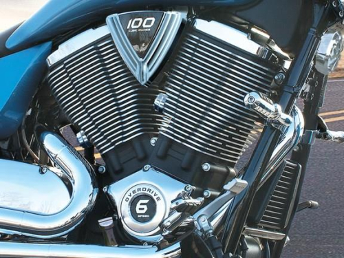 Kuryakyn - Kuryakyn Smooth V Side Cover Trim - Chrome - 7685