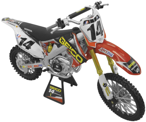 New Ray Toys - New Ray Toys 1:6 Scale Racer Replica - Geico Powersports Kevin Windham 2012 - 49423