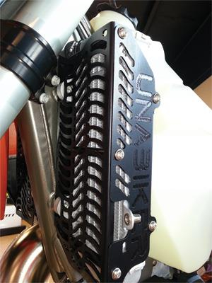 Unabiker - Unabiker Radiator Guards - Black - YWR45007-K