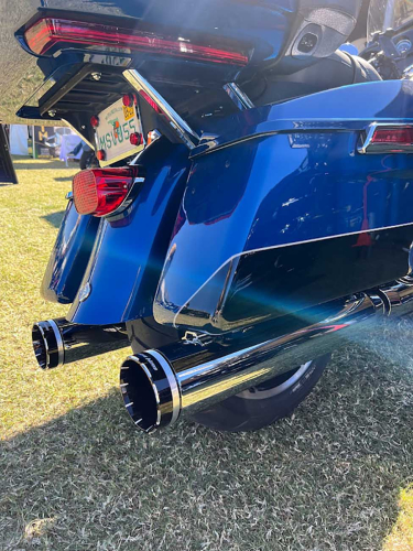 Khrome Werks - Khrome Werks 4.50in. HP-Plus Slip-On - Chrome with Black Tracer Tip Billet End Caps - 202735