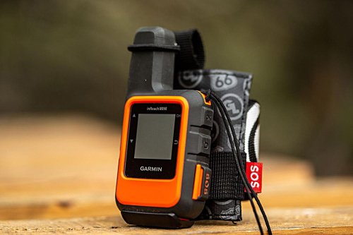 Giant Loop - Giant Loop Tracker Packer for Garmin inReach Mini - TKP19-GIM