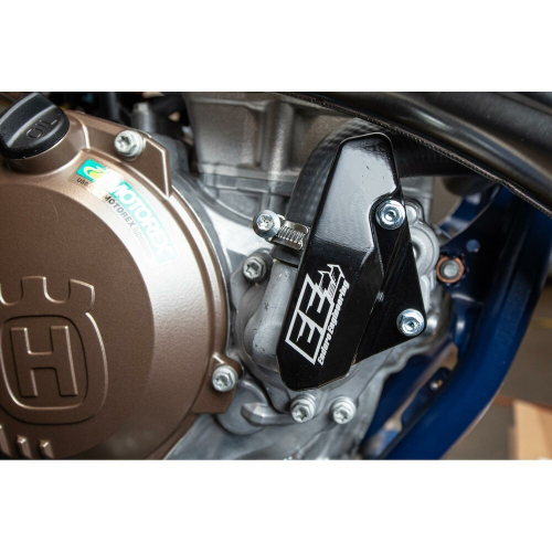 Enduro Engineering - Enduro Engineering Water Pump Guard - 27-1016